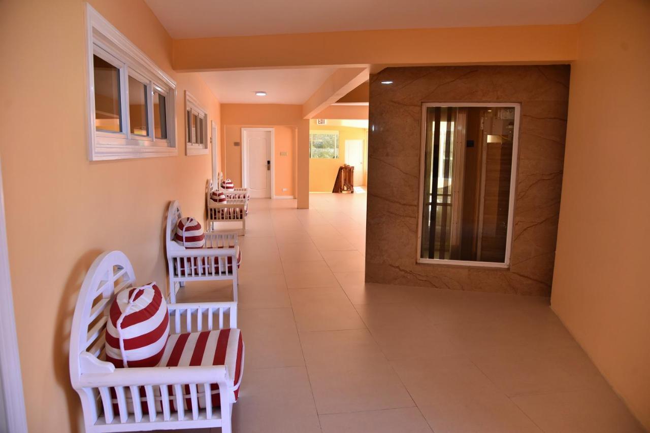 Hotel Grand A View Montego Bay Exterior foto